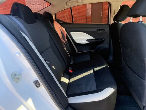 Used 2020 Nissan Versa SV image 11