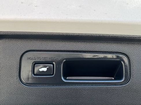 Used 2025 Honda Pilot Elite image 26
