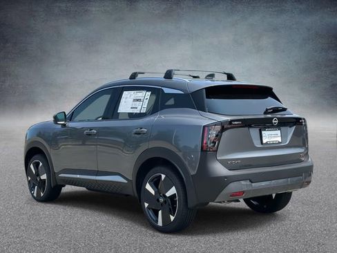 New 2025 Nissan Kicks SR FWD image 4