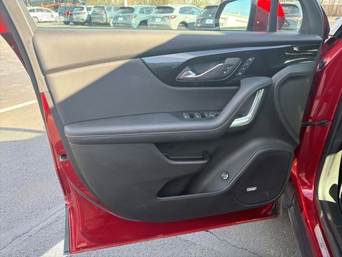 Used 2022 Chevrolet Blazer Premier w/ Enhanced Convenience Package image 18