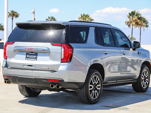 Used 2024 GMC Yukon AT4 w/ AT4 Premium Package AWD/4WD image 7