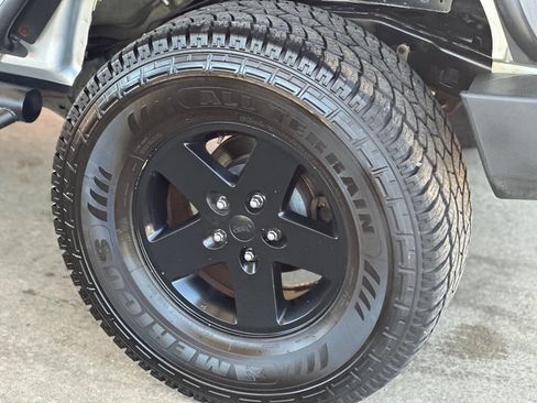 Used 2012 Jeep Wrangler Unlimited Sport AWD/4WD image 16