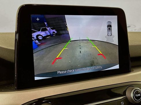 Certified 2022 Ford Escape SE w/ Cold Weather Package image 33