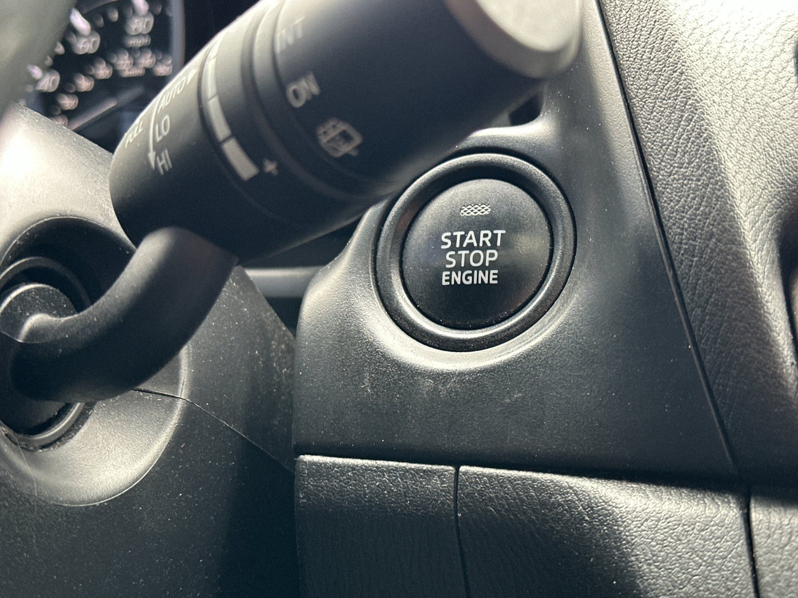 Used 2018 MAZDA MAZDA3 Touring FWD image 23