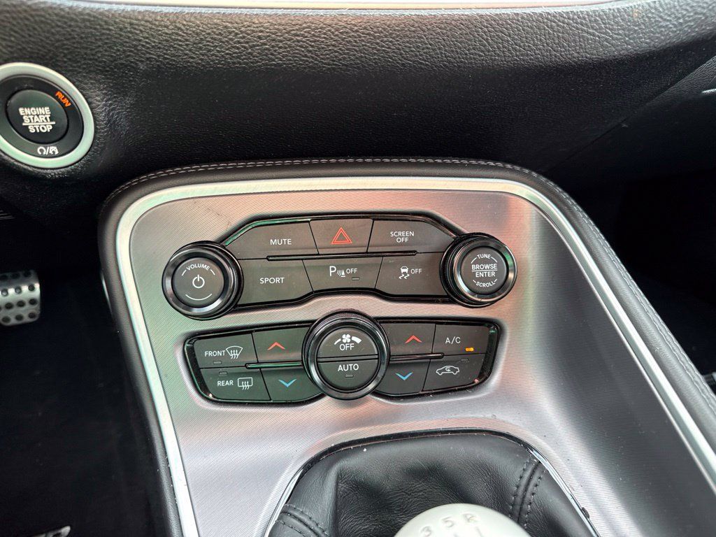 Used 2019 Dodge Challenger R/T RWD image 21