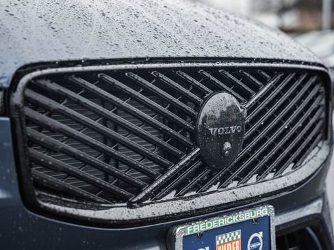 New 2026 Volvo XC60 B5 Ultra w/ Protection Package Premier image 12