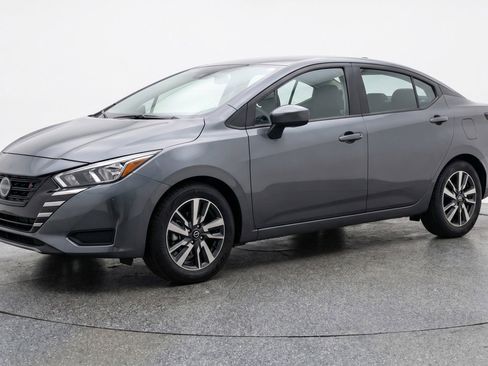 Used 2025 Nissan Versa SV FWD image 3