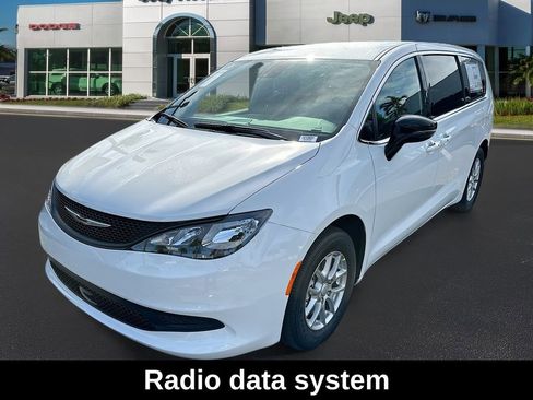 New 2026 Chrysler Voyager LX image 3