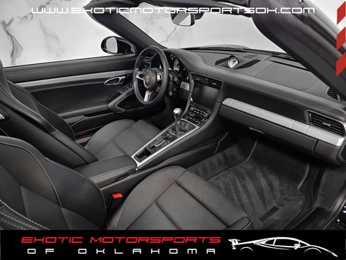 Used 2019 Porsche 911 Targa 4S AWD/4WD image 16