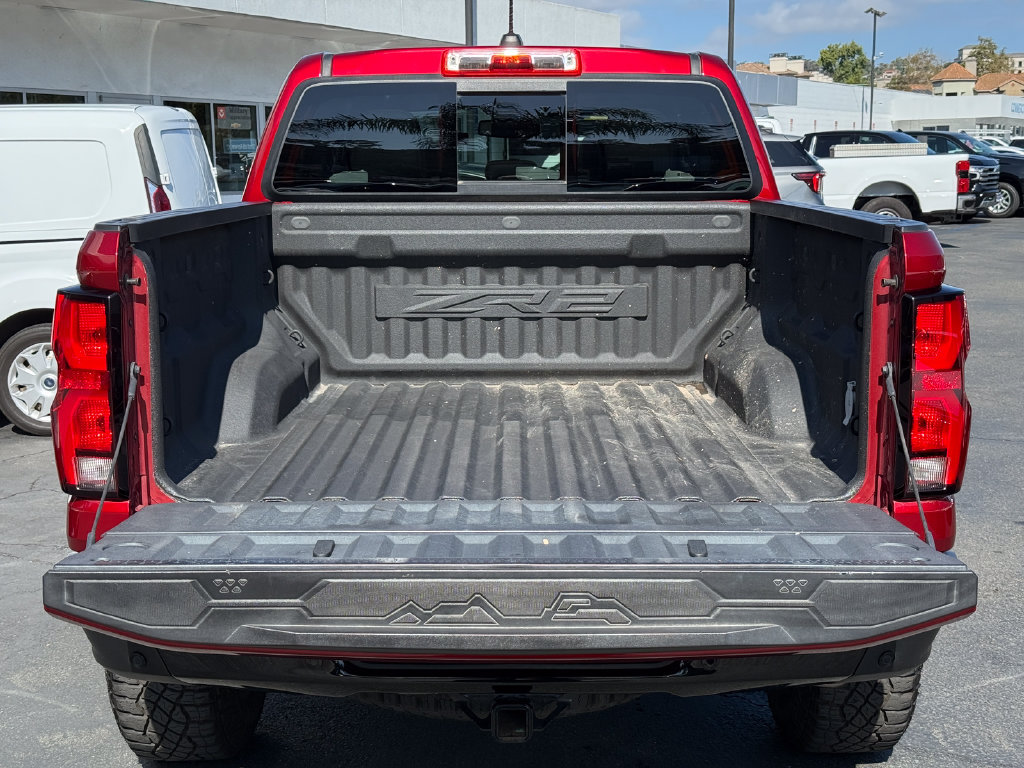 Used 2024 Chevrolet Colorado ZR2 w/ ZR2 Convenience Package III AWD/4WD image 10