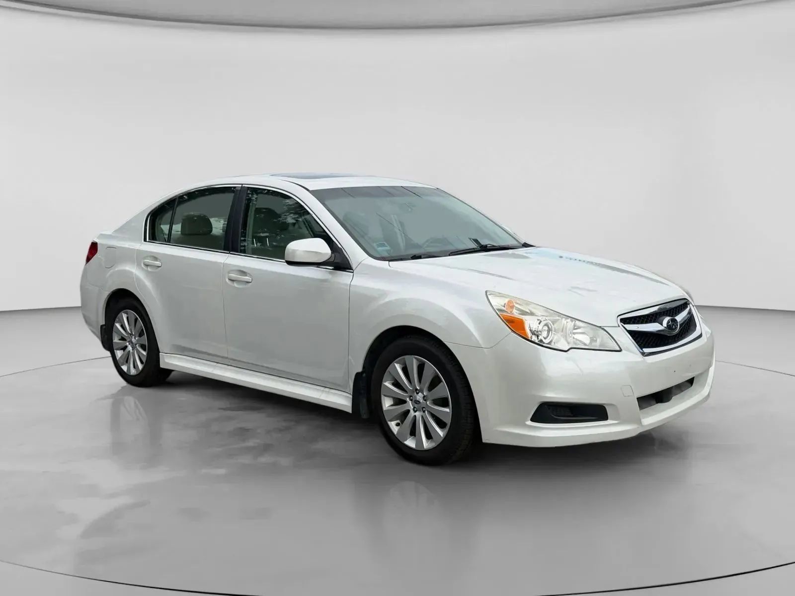 Used 2011 Subaru Legacy 2.5i Limited AWD/4WD image 7