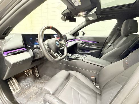 Used 2024 BMW i5 M60 w/ Premium Package image 31