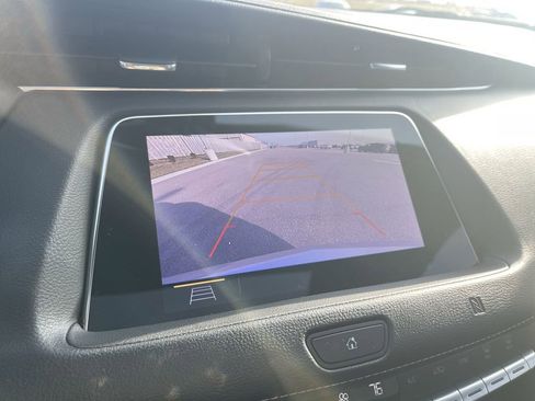 Used 2019 Cadillac XT4 Premium Luxury image 21