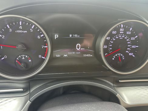 Used 2022 Kia Carnival LX FWD image 13
