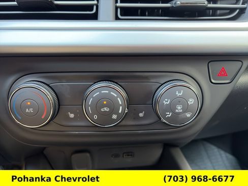 Used 2026 Chevrolet Trax RS w/ Sunroof Package FWD image 17