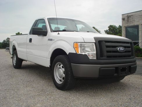 Used 2012 Ford F150 XL w/ Trailer Tow Pkg RWD image 2