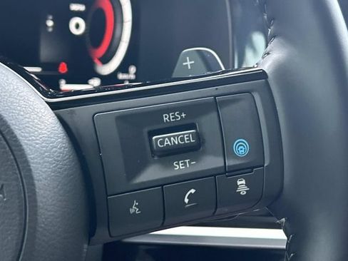 Used 2025 Nissan Pathfinder Platinum w/ Cargo Package FWD image 31