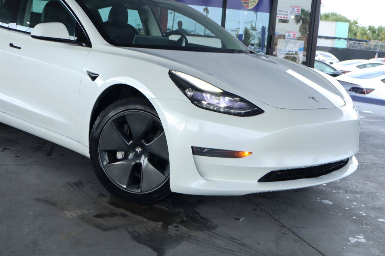 Used 2023 Tesla Model 3 Standard Range RWD image 2