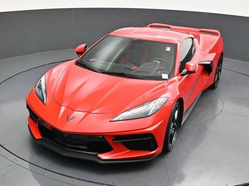 Used 2021 Chevrolet Corvette Stingray Premium Cpe w/ Z51 Performance Package image 21