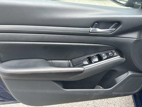 Used 2024 Nissan Altima 2.5 SR image 13