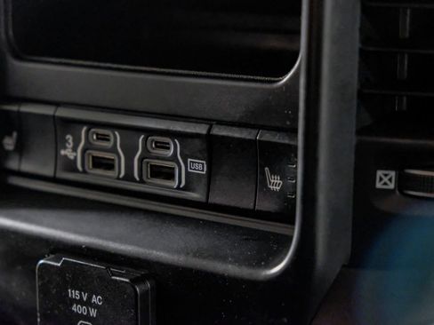 Used 2019 RAM 2500 Limited image 32