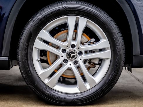 Used 2018 Mercedes-Benz GLA 250 4MATIC image 33