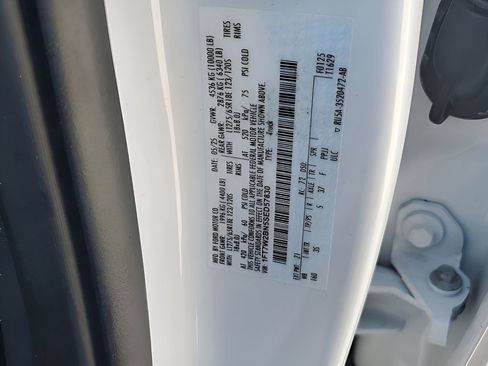 Used 2025 Ford F250 XLT image 40