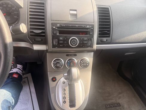 Used 2012 Nissan Sentra 2.0 SR FWD image 16