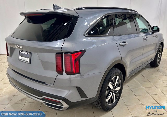 Used 2023 Kia Sorento S FWD image 8