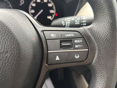 Used 2025 Honda HR-V LX image 22