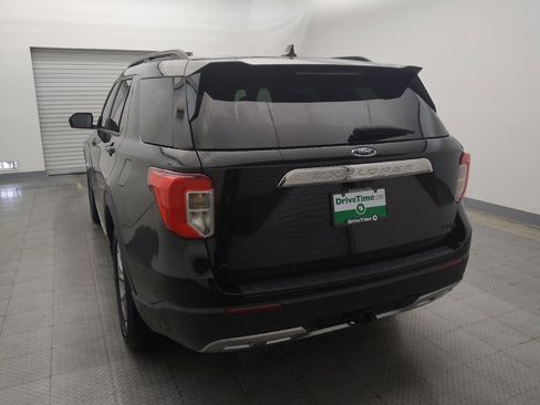 Used 2022 Ford Explorer XLT w/ Equipment Group 202A AWD/4WD image 6