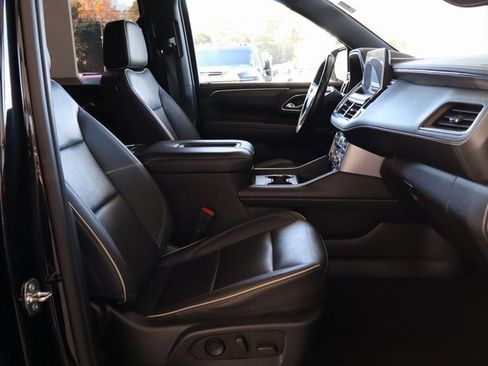 Used 2023 GMC Yukon XL SLT image 50