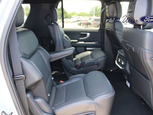 New 2026 Ford Expedition Max Platinum AWD/4WD image 9