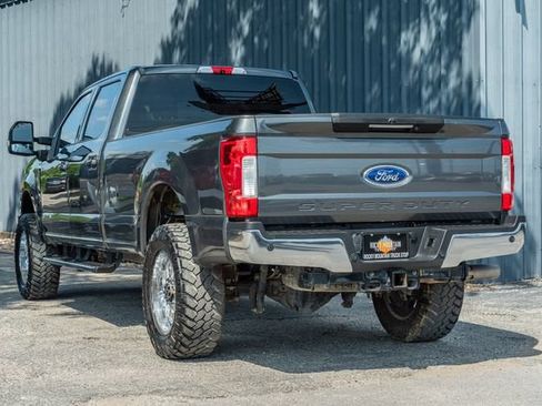 Used 2018 Ford F350 Lariat w/ Lariat Ultimate Package AWD/4WD image 4