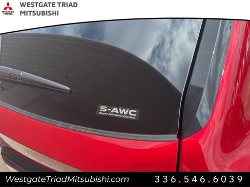 New 2025 Mitsubishi Outlander SE image 12