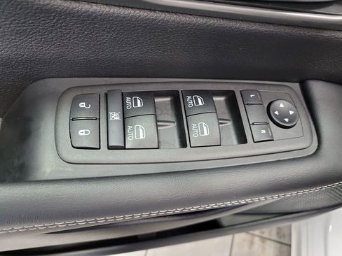 New 2026 Chrysler Pacifica Select image 15