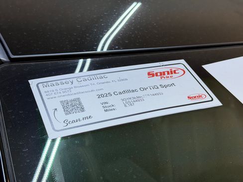 Certified 2025 Cadillac Optiq Sport 1 w/ LPO, Floor Liner Package AWD/4WD image 52