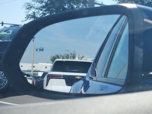 New 2026 Chevrolet Equinox EV RS image 14