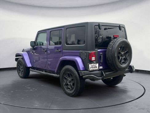 Used 2016 Jeep Wrangler Unlimited Sahara image 4