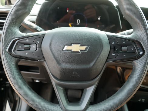 Used 2025 Chevrolet TrailBlazer LT AWD/4WD image 25