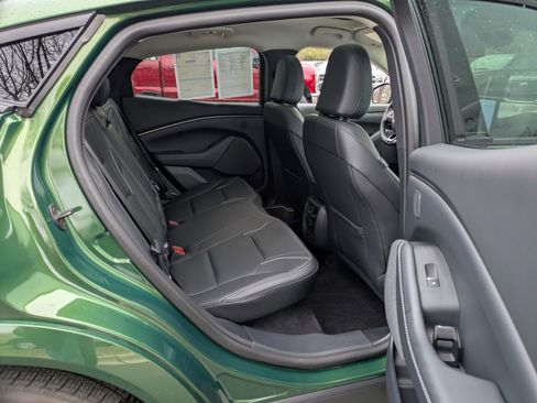 Certified 2025 Ford Mustang Mach-E Premium image 37