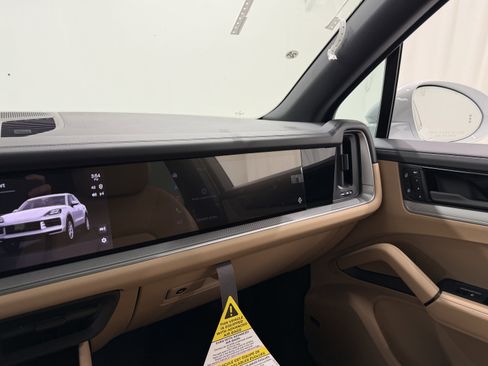 New 2026 Porsche Cayenne S image 57