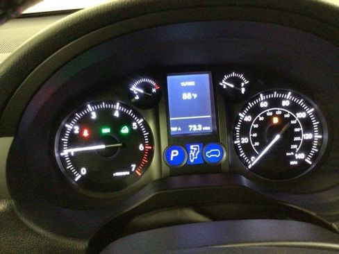 Used 2015 Lexus GX 460 w/ Navigation Package AWD/4WD image 17