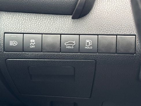 Used 2021 Toyota Camry SE image 21