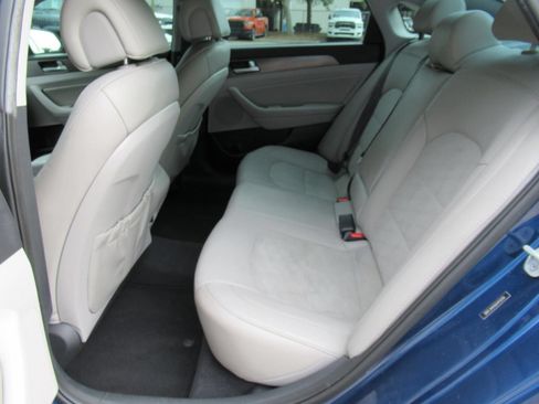 Used 2016 Hyundai Sonata Sport w/ Option Group 1V FWD image 35