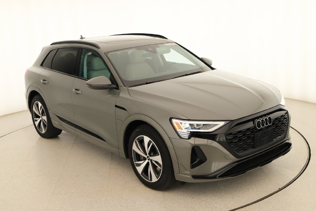 Certified 2024 Audi Q8 e-tron Premium AWD/4WD image 35