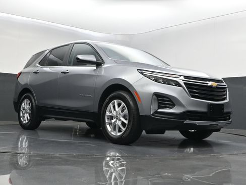 Used 2024 Chevrolet Equinox LT FWD image 34