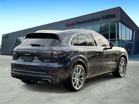 Used 2019 Porsche Cayenne E-Hybrid image 5