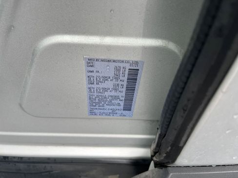 Used 2025 Nissan Pathfinder SV FWD image 31