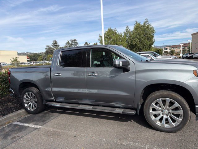 Used 2020 Chevrolet Silverado 1500 High Country w/ Technology Package AWD/4WD image 4